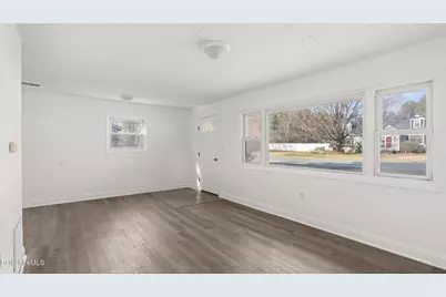 145 Jason St, Pittsfield, MA 01201 - Photo 6