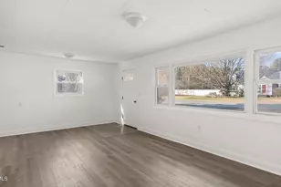 145 Jason St, Pittsfield, MA 01201 - Photo 6