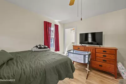 99 North Summer St, Adams, MA 01220 - Photo 16