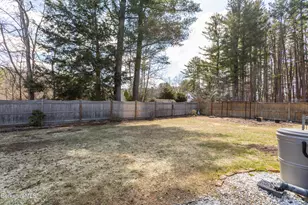 153 Sherwood Dr, Pittsfield, MA 01201 - Photo 10