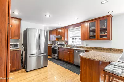 153 Sherwood Dr, Pittsfield, MA 01201 - Photo 14