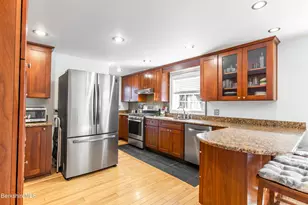 153 Sherwood Dr, Pittsfield, MA 01201 - Photo 14