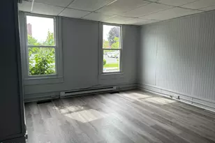 37 Melville St, Pittsfield, MA 01201 - Photo 8