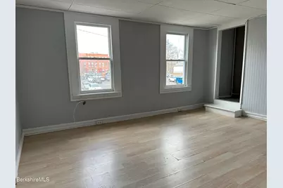 37 Melville St, Pittsfield, MA 01201 - Photo 12