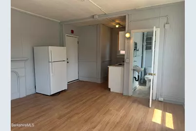 37 Melville St, Pittsfield, MA 01201 - Photo 28