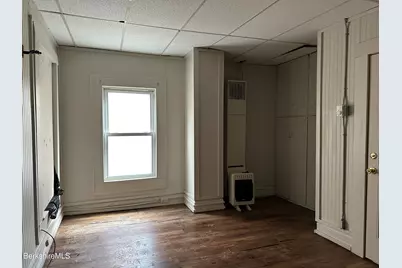 37 Melville St, Pittsfield, MA 01201 - Photo 20