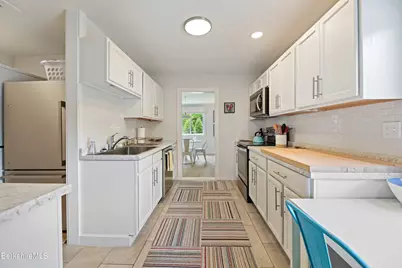 119 Hollenbeck Ave, Great Barrington, MA 01230 - Photo 10