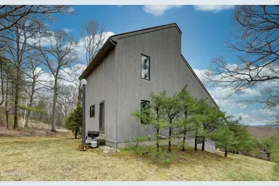 481 Shunpike Rd, Sheffield, MA 01257 - Photo 6
