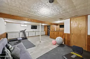 8 Alba Ave, Pittsfield, MA 01201 - Photo 30