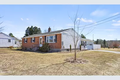 8 Alba Ave, Pittsfield, MA 01201 - Photo 2