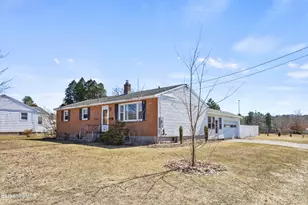 8 Alba Ave, Pittsfield, MA 01201 - Photo 2