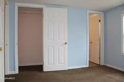 26 Lakewood Cir, Pittsfield, MA 01201 - Photo 28