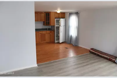 26 Lakewood Cir, Pittsfield, MA 01201 - Photo 14