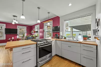 82 Cherry St, North Adams, MA 01247 - Photo 12