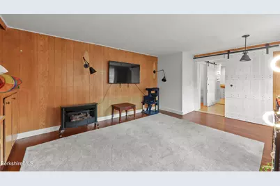 82 Cherry St, North Adams, MA 01247 - Photo 18