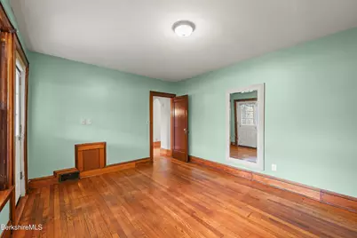 53 Meadowview Dr, Pittsfield, MA 01201 - Photo 28