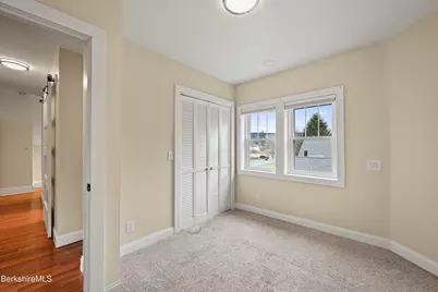 53 Meadowview Dr, Pittsfield, MA 01201 - Photo 38