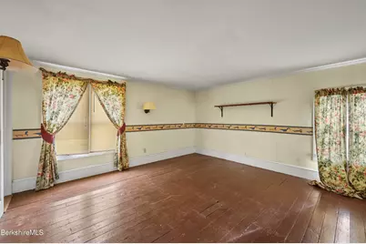 6 Crandall St, Adams, MA 01220 - Photo 16