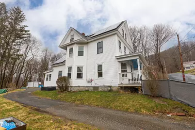 40 Frederick St, North Adams, MA 01247 - Photo 32