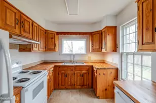 107 S Main St, Sheffield, MA 01257 - Photo 6