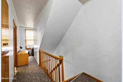 474 Tyler St, Pittsfield, MA 01201 - Photo 12