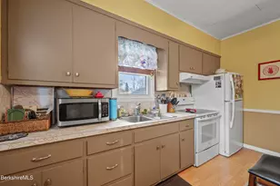 53 Newell St, Pittsfield, MA 01201 - Photo 14