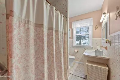 53 Newell St, Pittsfield, MA 01201 - Photo 26