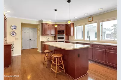 26 Westbrook Ter, Pittsfield, MA 01201 - Photo 16