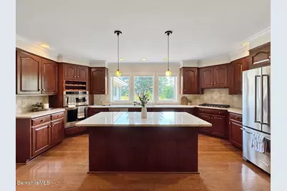 26 Westbrook Ter, Pittsfield, MA 01201 - Photo 20