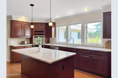 26 Westbrook Ter, Pittsfield, MA 01201 - Photo 16