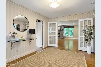 26 Westbrook Ter, Pittsfield, MA 01201 - Photo 6