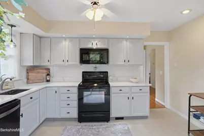 106 Ingalls Rd, Cheshire, MA 01225 - Photo 18