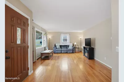 106 Ingalls Rd, Cheshire, MA 01225 - Photo 6