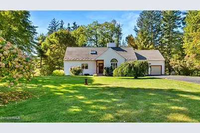 1 Cornwall Dr, Great Barrington, MA 01230 - Photo 4