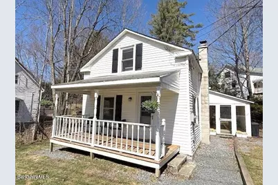 33 Hancock Rd, Williamstown, MA 01267 - Photo 1