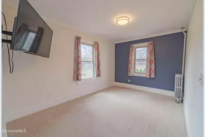 108 N Summer St, Adams, MA 01220 - Photo 6