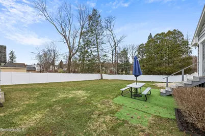 55 Crystal St, Pittsfield, MA 01201 - Photo 42