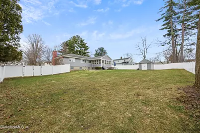 55 Crystal St, Pittsfield, MA 01201 - Photo 44