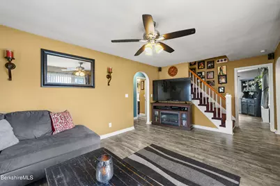 322 Cheshire Rd, Pittsfield, MA 01201 - Photo 6