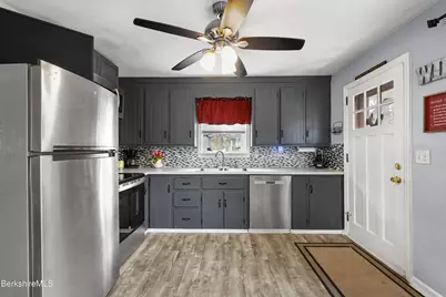 322 Cheshire Rd, Pittsfield, MA 01201 - Photo 12