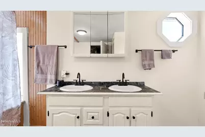 298 E Housatonic St, Dalton, MA 01226 - Photo 24