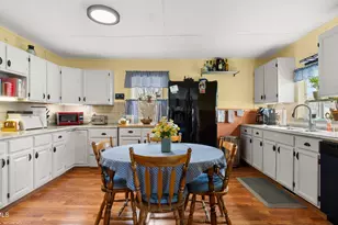 298 Housatonic St, Dalton, MA 01226 - Photo 8