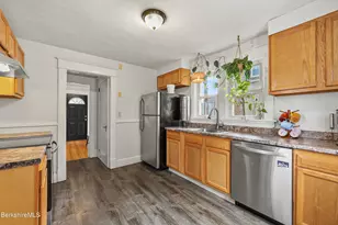 27 Morgan St, Pittsfield, MA 01201 - Photo 12