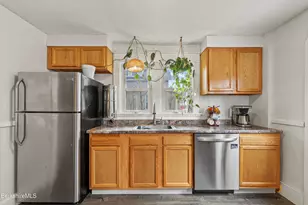 27 Morgan St, Pittsfield, MA 01201 - Photo 12