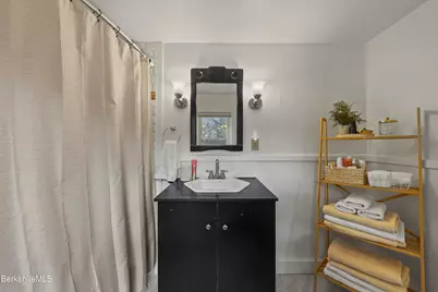 27 Morgan St, Pittsfield, MA 01201 - Photo 24
