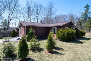 28 Adell St, Pittsfield, MA 01201 - Photo 2