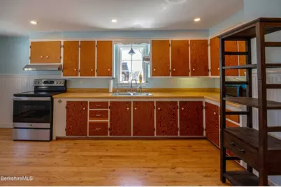 28 Adell St, Pittsfield, MA 01201 - Photo 14