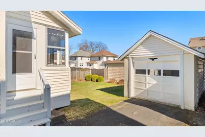 67 Strong Ave, Pittsfield, MA 01201 - Photo 20