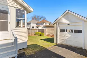 67 Strong Ave, Pittsfield, MA 01201 - Photo 20