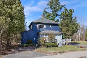 31 E Housatonic St, Dalton, MA 01226 - Photo 1